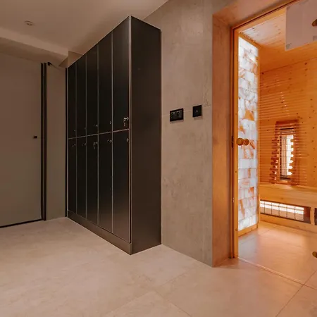 Golden Hour Sauna, Silownia, Parking - - Fair Διαμέρισμα
